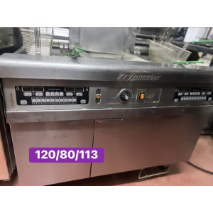 Μεταχειρισμένη διπλή φριτέζα ρεύματος Frymaster, με σταθμό πατάτας στη μέση  και φίλτρο λαδιού‼️