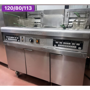 Μεταχειρισμένη διπλή φριτέζα ρεύματος Frymaster, με σταθμό πατάτας στη μέση  και φίλτρο λαδιού‼️