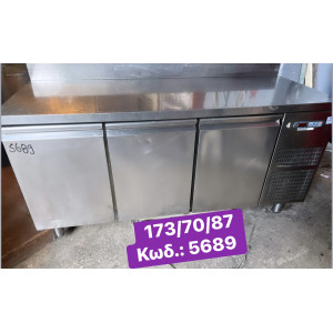 Μεταχειρισμένο ψυγείο πάγκος, με 3 πόρτες και εσωτερικό μοτέρ‼️