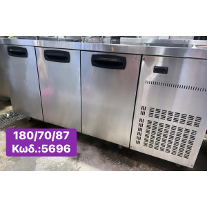 Μεταχειρισμένο ψυγείο πάγκος, με 3 πόρτες και εσωτερικό μοτέρ‼️